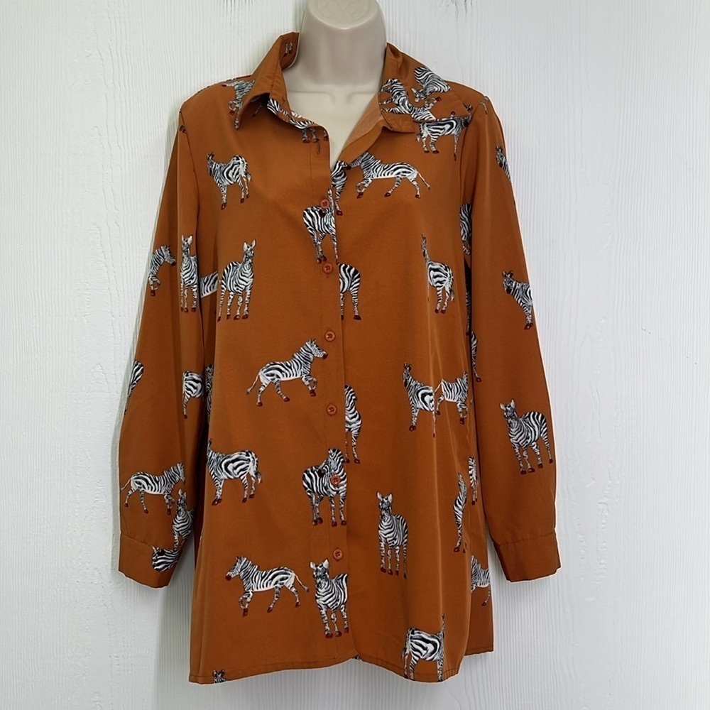 Sunday Up - Burnt Orange Zebra Patterned Button Up Lightweight Blouse Small - Picture 2 of 10